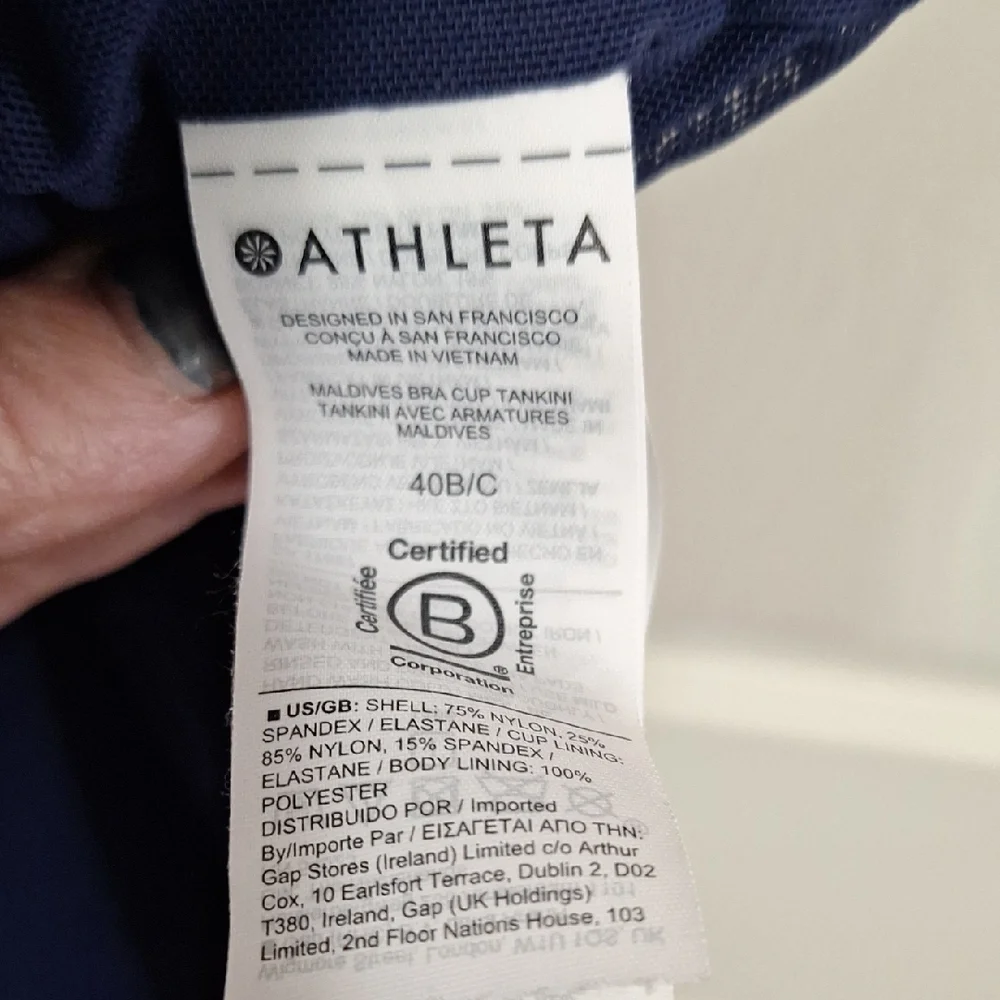 Athleta 
